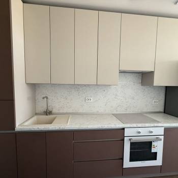 Продается 1-комнатная квартира, 42 м²