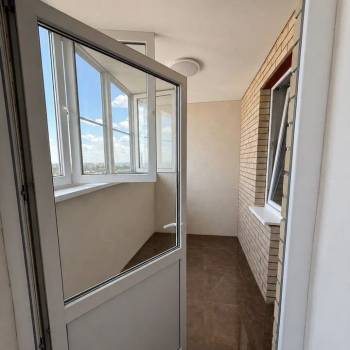 Продается 1-комнатная квартира, 42 м²