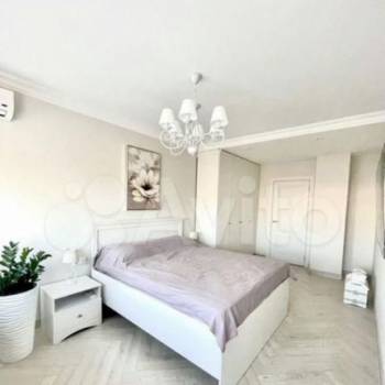 Продается Многокомнатная квартира, 101 м²