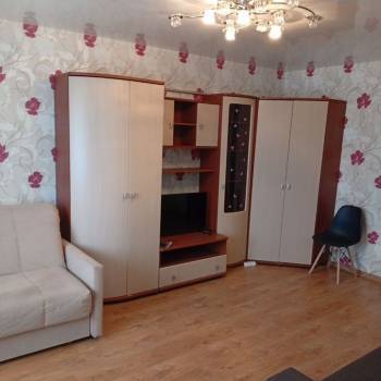 Сдается 1-комнатная квартира, 42 м²