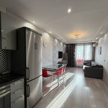 Сдается 1-комнатная квартира, 56 м²