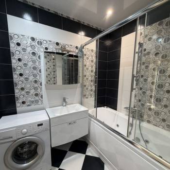 Сдается 1-комнатная квартира, 56 м²