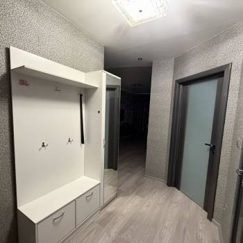 Сдается 1-комнатная квартира, 56 м²