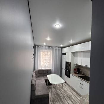 Продается 1-комнатная квартира, 38 м²