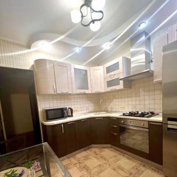 Продается 2-х комнатная квартира, 56 м²