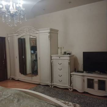 Продается 1-комнатная квартира, 86 м²