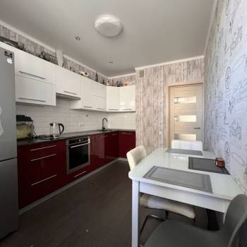 Продается 1-комнатная квартира, 39 м²
