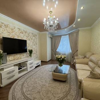 Продается Многокомнатная квартира, 90 м²