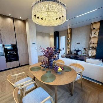 Продается Многокомнатная квартира, 120 м²
