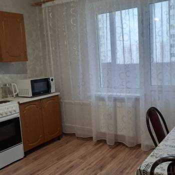 Сдается 1-комнатная квартира, 38 м²