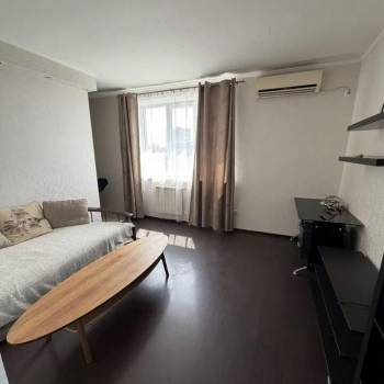 Сдается 1-комнатная квартира, 45 м²