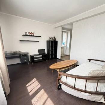 Сдается 1-комнатная квартира, 45 м²