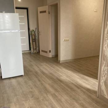 Продается 1-комнатная квартира, 43 м²
