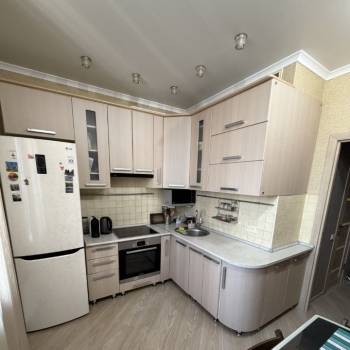 Сдается 1-комнатная квартира, 40 м²