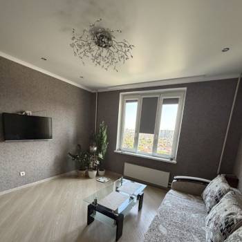 Сдается 1-комнатная квартира, 40 м²