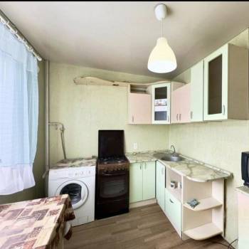 Продается 1-комнатная квартира, 38 м²