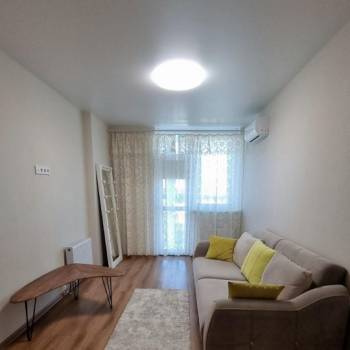 Сдается 1-комнатная квартира, 38 м²