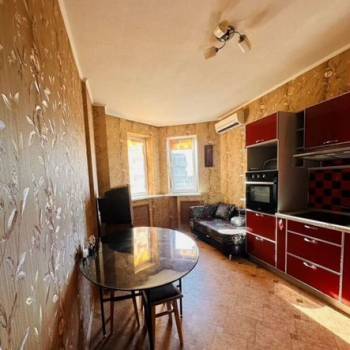 Сдается 1-комнатная квартира, 48 м²