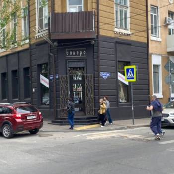 Сдается Нежилое помещение, 235 м²