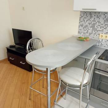 Сдается 1-комнатная квартира, 42 м²