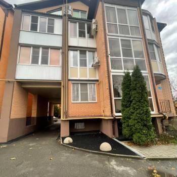 Продается 1-комнатная квартира, 42 м²