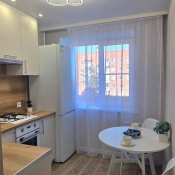 Продается 1-комнатная квартира, 35 м²