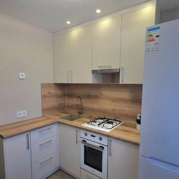 Продается 1-комнатная квартира, 35 м²