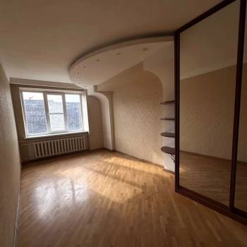 Сдается Нежилое помещение, 111 м²