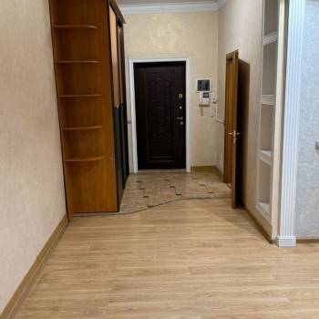 Сдается Многокомнатная квартира, 160 м²