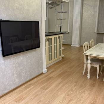 Сдается Многокомнатная квартира, 160 м²