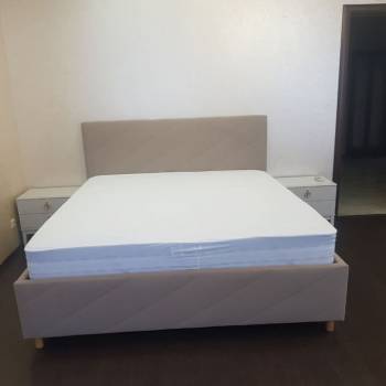 Сдается 2-х комнатная квартира, 105 м²