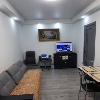 Продается 1-комнатная квартира, 43,6 м²