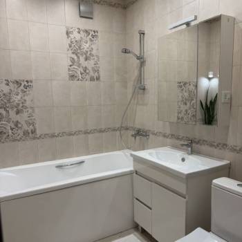 Продается 1-комнатная квартира, 42 м²