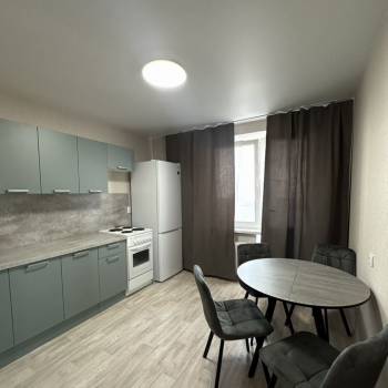Сдается 1-комнатная квартира, 38 м²