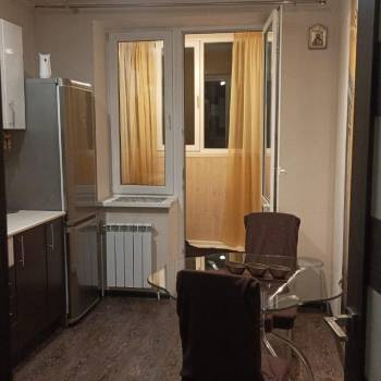 Сдается 1-комнатная квартира, 43 м²