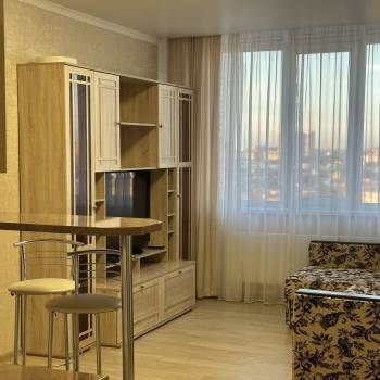 Сдается 1-комнатная квартира, 45 м²