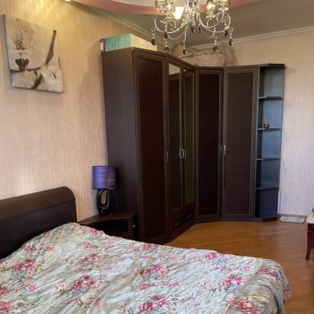 Сдается 2-х комнатная квартира, 81 м²