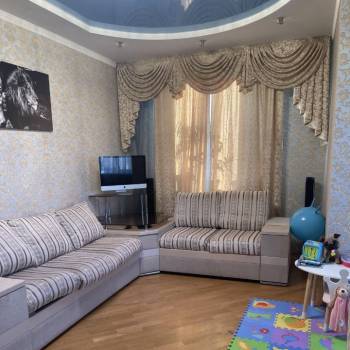 Сдается 2-х комнатная квартира, 81 м²