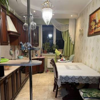 Сдается 2-х комнатная квартира, 81 м²
