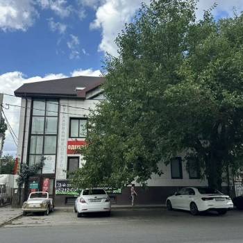 Сдается Нежилое помещение, 182 м²