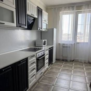 Сдается 1-комнатная квартира, 42 м²