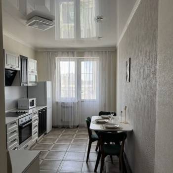 Сдается 1-комнатная квартира, 42 м²