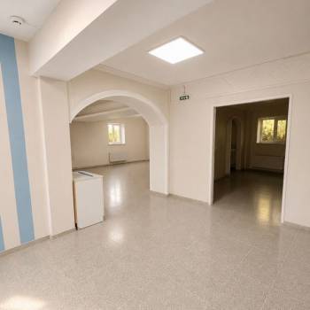 Сдается Нежилое помещение, 250 м²