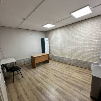 Сдается Нежилое помещение, 250 м²
