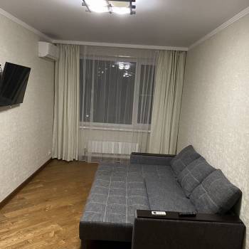 Сдается 1-комнатная квартира, 42 м²