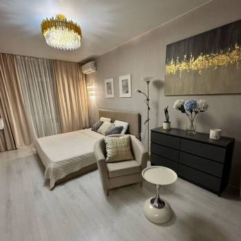 Сдается 1-комнатная квартира, 52 м²
