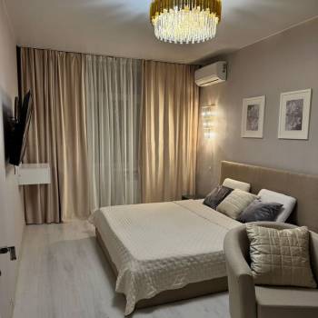 Сдается 1-комнатная квартира, 52 м²