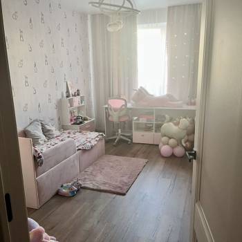 Продается 1-комнатная квартира, 58 м²
