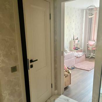 Продается 1-комнатная квартира, 58 м²