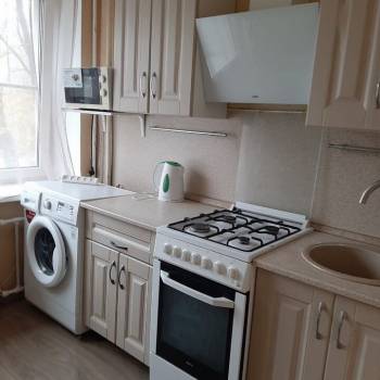 Сдается 1-комнатная квартира, 42 м²